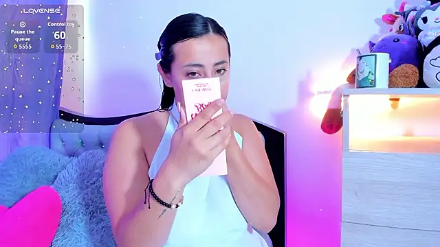 my aleja  online show from March 27, 12:50 pm