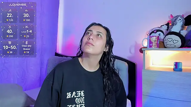 my aleja  online show from February 13, 12:16 pm