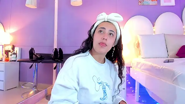 my aleja  online show from January 16, 1:37 pm