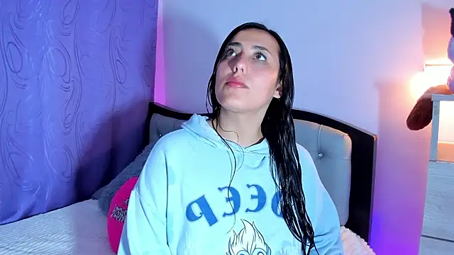 my aleja  online show from February 25, 12:11 am