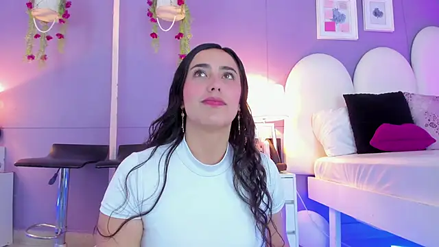 Snapshot of my_aleja_ chatting on October 25, 1:01 pm my aleja online show from October 25, 1:01 pm