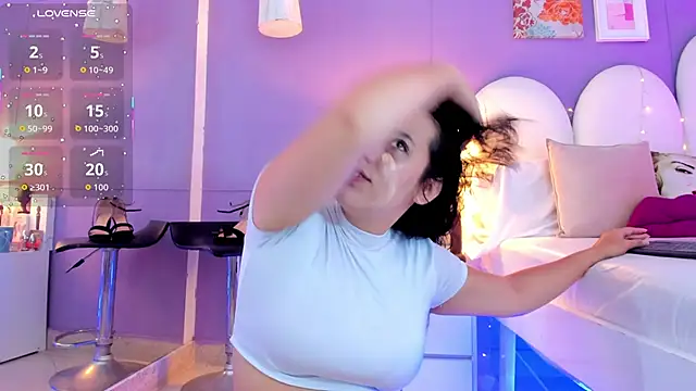 my aleja  online show from January 6, 1:59 pm