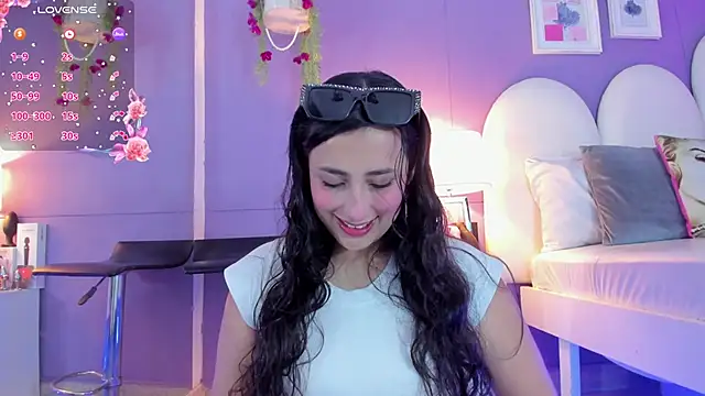 Snapshot of my_aleja_ chatting on November 1, 12:54 pm my aleja online show from November 1, 12:54 pm