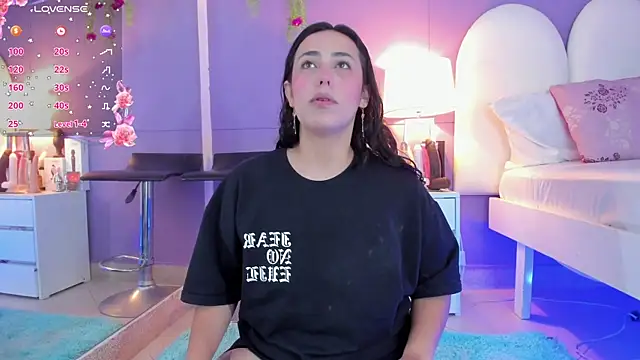 Snapshot of my_aleja_ chatting on October 29, 12:59 pm my aleja online show from October 29, 12:59 pm