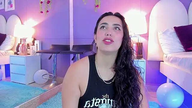Snapshot of my_aleja_ chatting on October 4, 1:01 pm my aleja online show from October 4, 1:01 pm