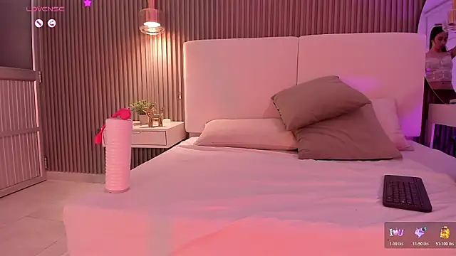 juliie star online show from March 18, 2:26 am