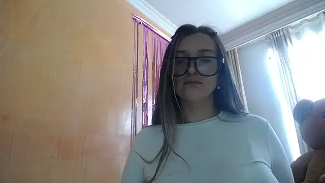 miss lilieth online show from February 5, 4:14 pm