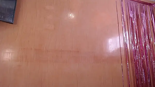 miss lilieth online show from March 22, 1:45 pm