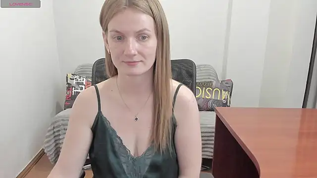Snapshot of Alisha_Skyes chatting on June 14, 3:13 pm Alisha Skyes online show from June 14, 3:13 pm