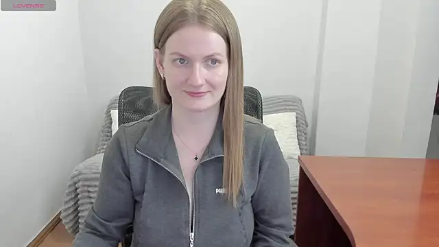 Alisha Skyes online show from April 5, 3:40 pm