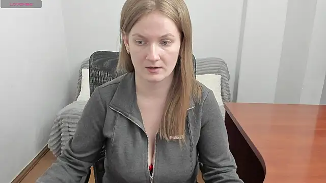 Alisha Skyes online show from March 8, 4:32 pm