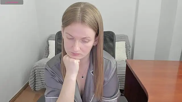 Alisha Skyes online show from April 8, 3:52 am