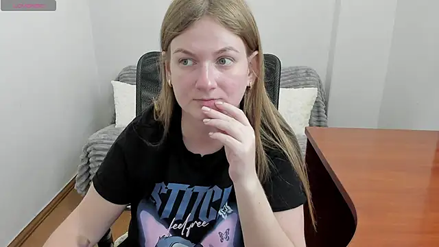 Alisha Skyes online show from December 2, 4:30 pm