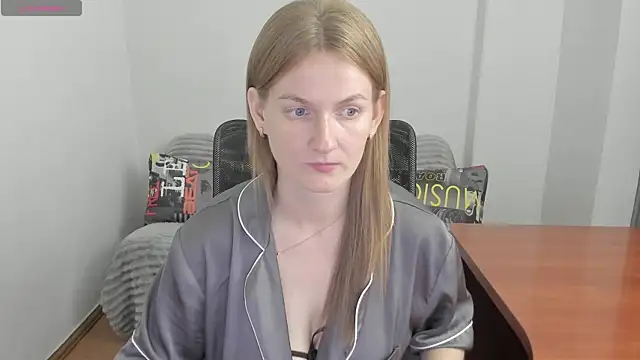 Snapshot of Alisha_Skyes chatting on June 8, 5:35 pm Alisha Skyes online show from June 8, 5:35 pm