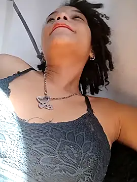 ChloeRaviss online show from November 30, 2:07 pm