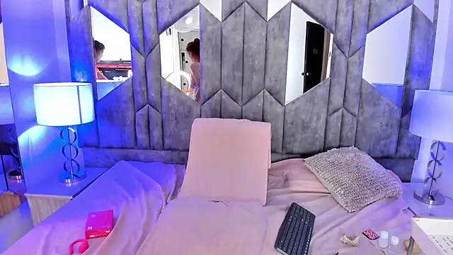 BestLadyMature online show from November 7, 7:40 pm