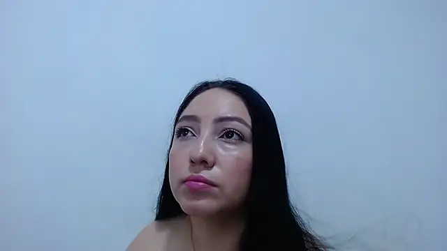 Snapshot of carolina_zabala_19 chatting on July 3, 1:50 pm carolina zabala 19 online show from July 3, 1:50 pm
