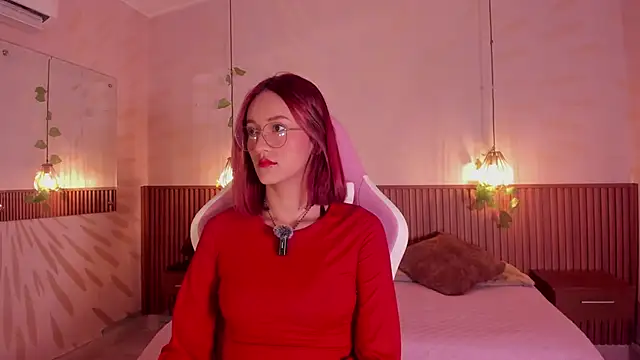 daphne courtis online show from February 6, 3:24 am