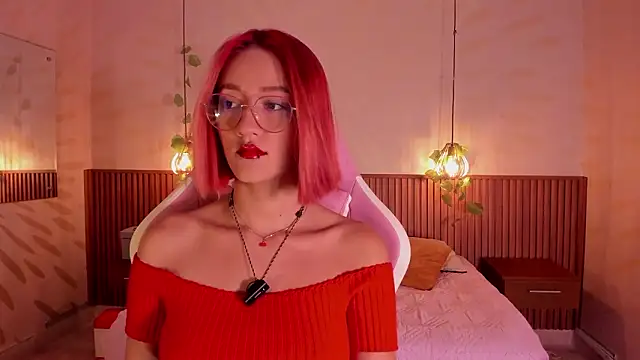 daphne courtis online show from March 6, 3:12 am