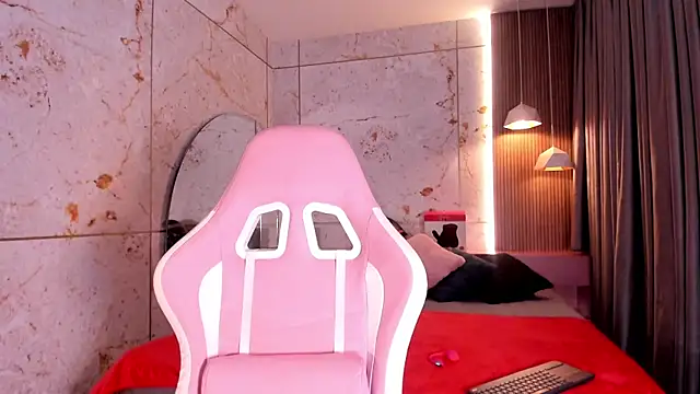 daphne courtis online show from November 27, 3:18 am