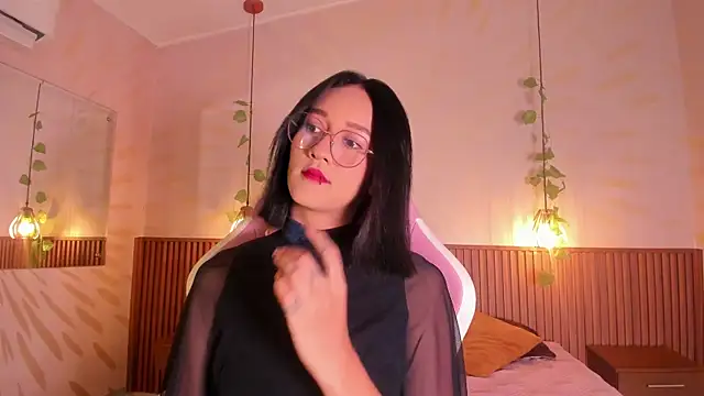 Snapshot of daphne_courtis chatting on June 20, 3:00 am daphne courtis online show from June 20, 3:00 am