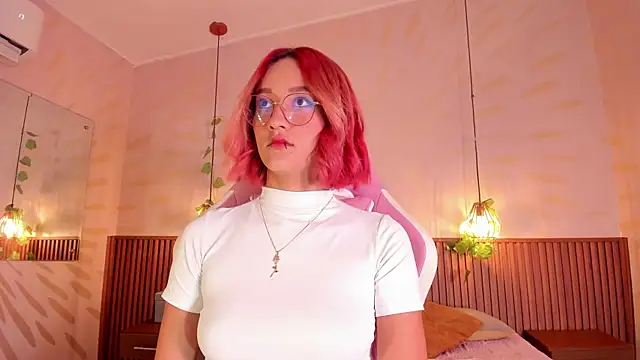 daphne courtis online show from April 19, 3:07 am