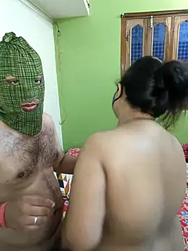 SwatiCam online show from September 30, 5:19 pm