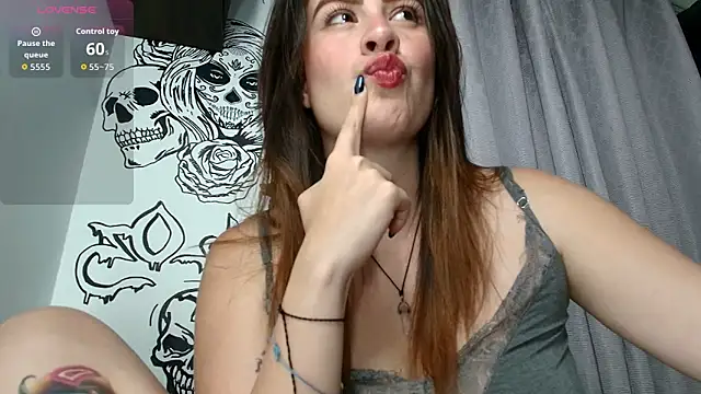 ImSophieFox online show from March 28, 3:51 am