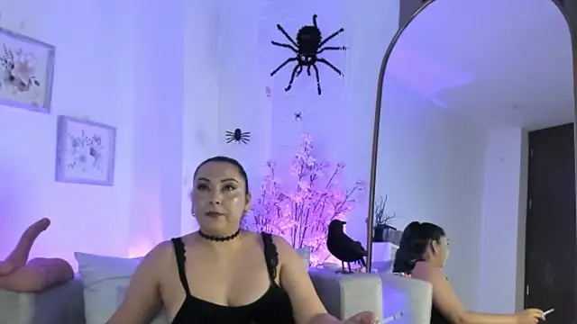 Snapshot of sweett-mary chatting on October 16, 1:25 am sweett-mary online show from October 16, 1:25 am