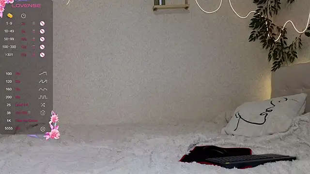 Snapshot of serenahall_ chatting on October 30, 11:12 pm serenahall  online show from October 30, 11:12 pm