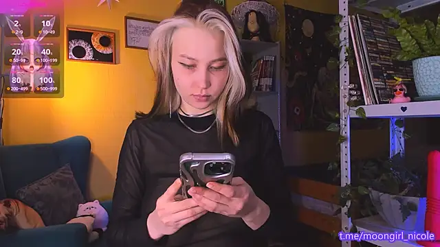 Nicole matt online show from November 23, 8:19 pm