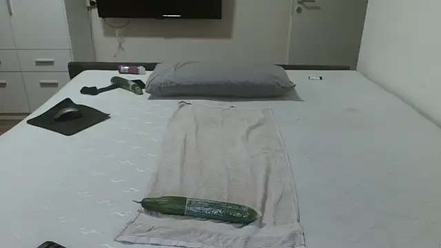 Milo9210 online show from October 7, 4:52 pm