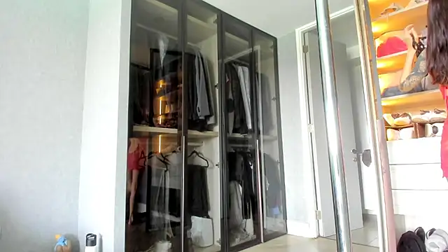 Snapshot of cyborg_v03 chatting on October 22, 7:02 pm cyborg v03 online show from October 22, 7:02 pm