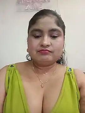 Snapshot of hornyriyanka chatting on June 17, 2:44 am hornyriyanka online show from June 17, 2:44 am