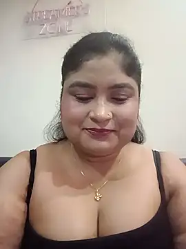 Snapshot of hornyriyanka chatting on July 4, 2:51 am hornyriyanka online show from July 4, 2:51 am