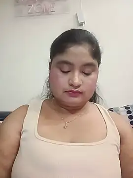 Snapshot of hornyriyanka chatting on June 19, 2:39 am hornyriyanka online show from June 19, 2:39 am