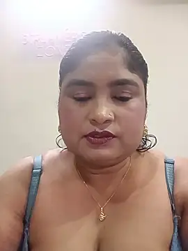 Snapshot of hornyriyanka chatting on July 13, 2:22 am hornyriyanka online show from July 13, 2:22 am