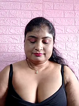 Snapshot of hornyriyanka chatting on October 4, 2:13 am hornyriyanka online show from October 4, 2:13 am