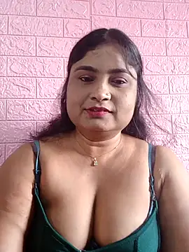 Snapshot of hornyriyanka chatting on October 7, 2:34 am hornyriyanka online show from October 7, 2:34 am