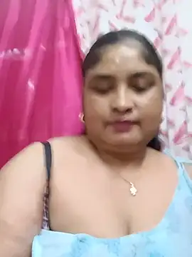 Snapshot of hornyriyanka chatting on July 10, 2:11 am hornyriyanka online show from July 10, 2:11 am