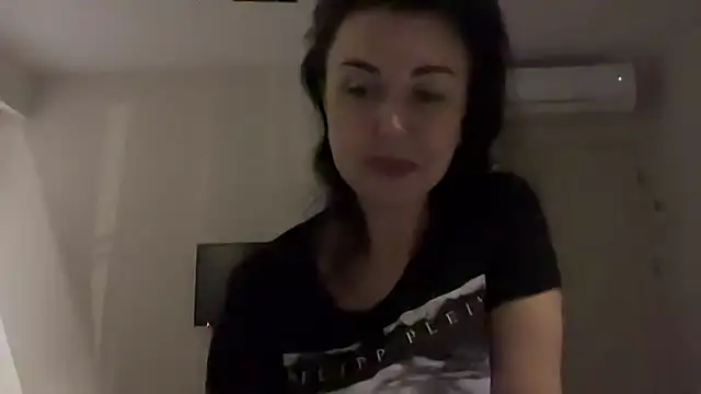 Gilin1 online show from October 31, 7:10 pm