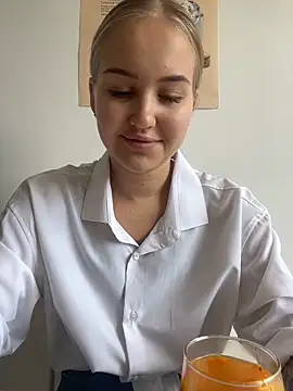 CandyVice online show from November 5, 7:33 am