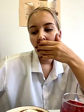 CandyVice online show from November 4, 1:15 pm