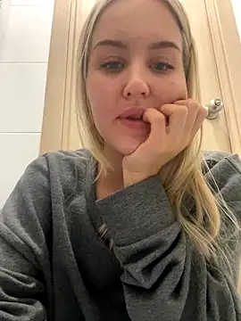 CandyVice online show from November 10, 7:19 pm