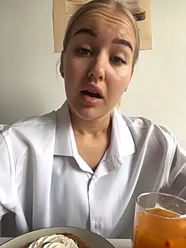 CandyVice online show from November 1, 8:08 am