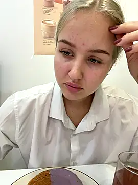 CandyVice online show from November 11, 5:08 pm