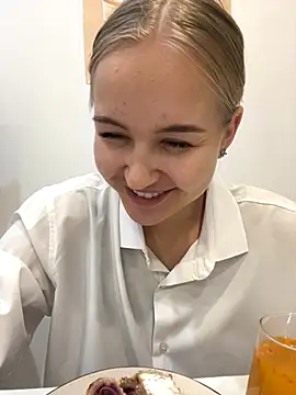 CandyVice online show from November 6, 5:06 pm