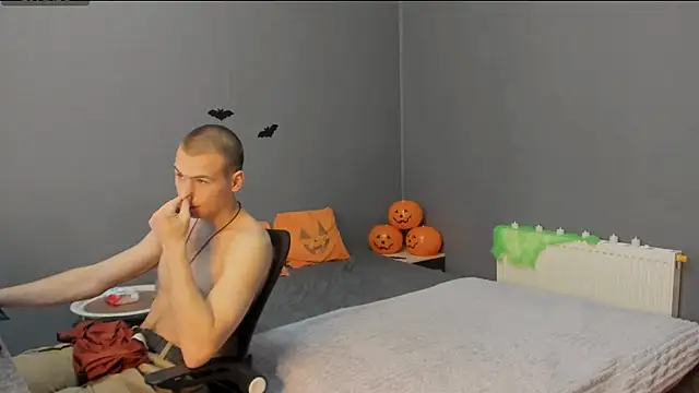 Garden of Eden  online show from November 1, 4:30 am