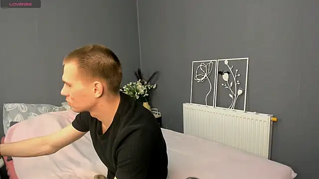 Garden of Eden  online show from March 25, 4:23 am