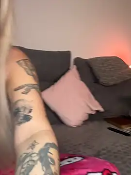 shortybig official online show from February 13, 5:07 am